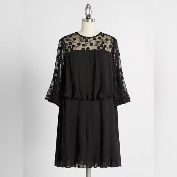 Modcloth Dauntless Dahlias Tiered Mini
Dress Pleated Cocktail Black 8 NWT - Picture 1 of 12